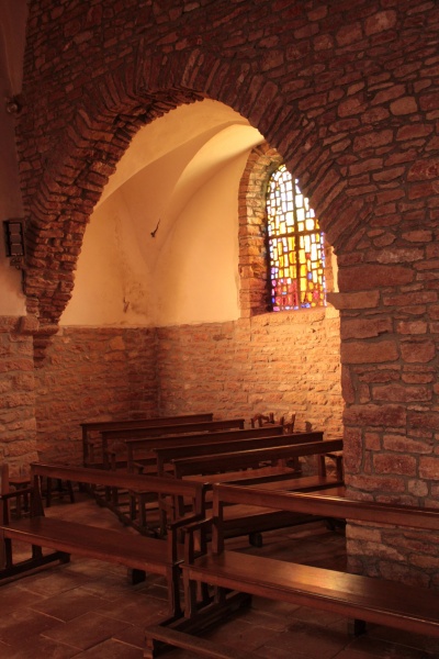Fichier:LeynesEglise (103).JPG